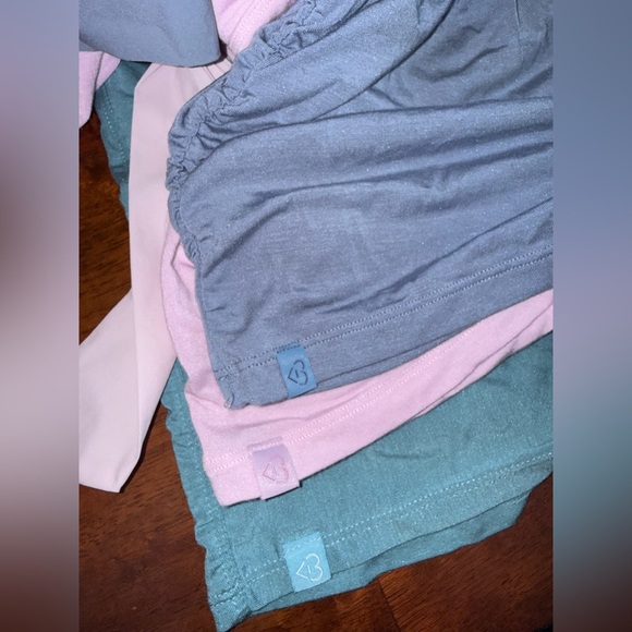 NWT BLOGILATES bundle of 3 tops plus size 1X ✨ - Picture 15 of 16